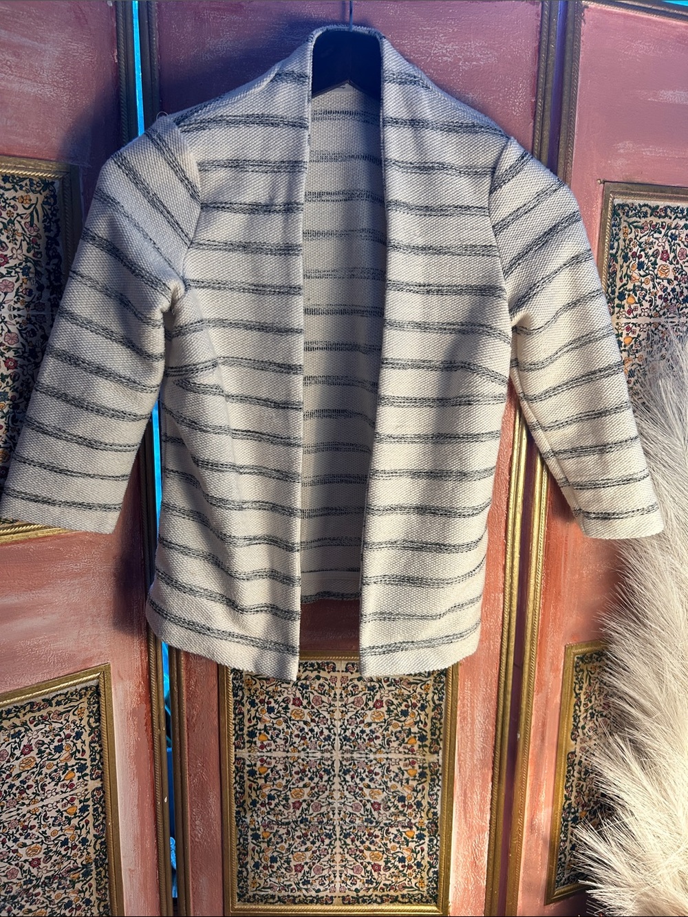 H&M White and Gray Striped Open-Front jacket